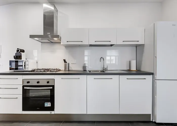 Fama - Quiet&bright 2br דירה רומא