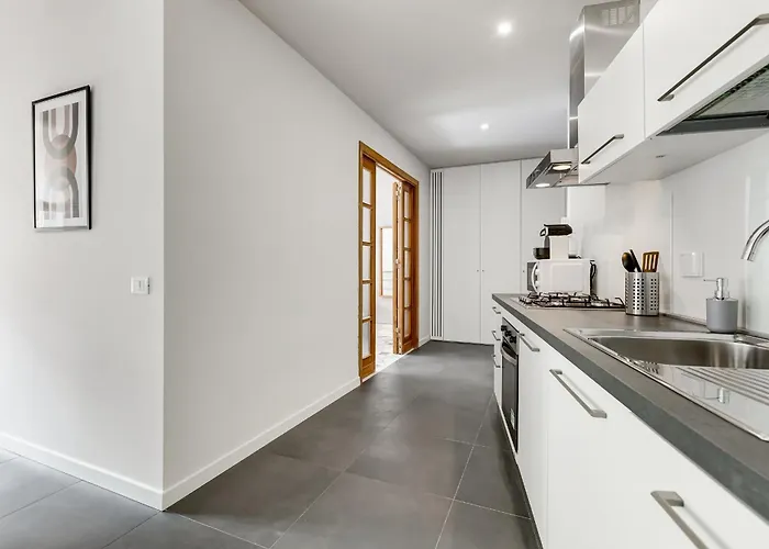 Fama - Quiet&bright 2br * רומא